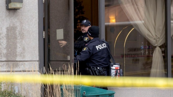 Έντεκα νεκροί από πυροβολισμούς σε γυμνάσιο 